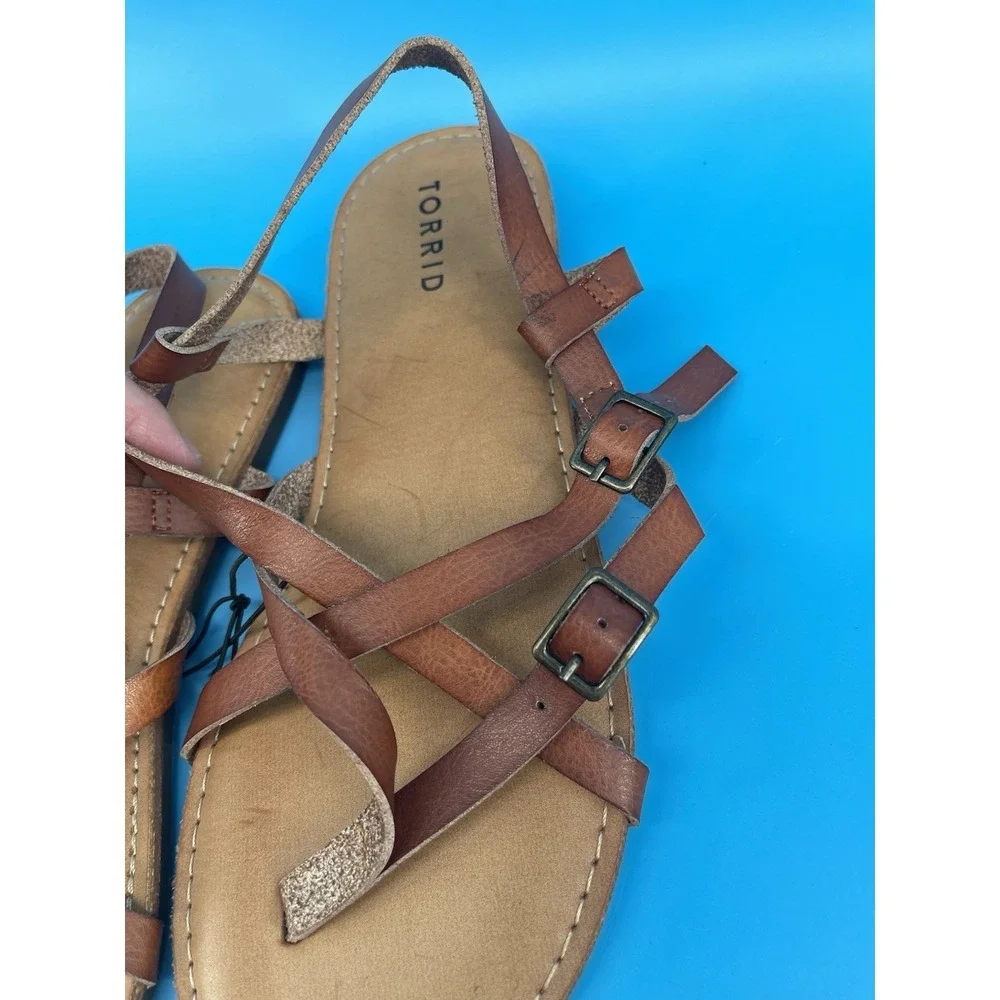 Torrid Women's Brown Strappy Flat Sandals Buckle Thong Size 9WW Wide